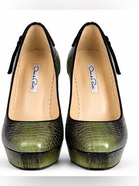 Oscar de la Renta Olive Green Snakeskin Platform Pumps size 7